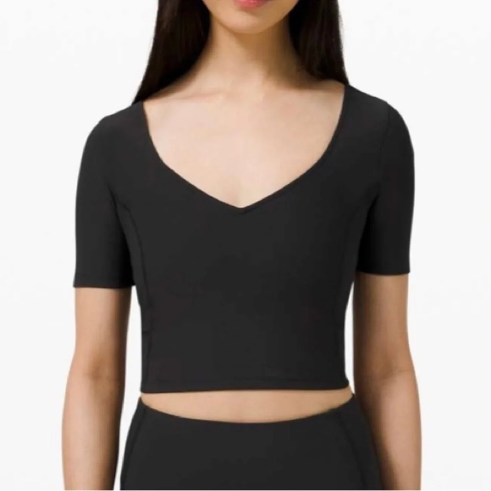 Lululemon Ribbed Contoured V-Neck Yoga Short Sleeve Size 2-4